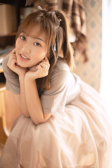 夏目娜娜